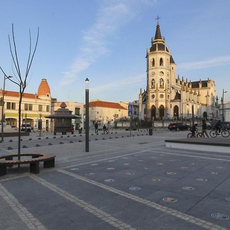 Porta Reguengos - Apartamento Moderno Alentejo Central เรเกงกุส ดิ มอนซารัซ ภายนอก รูปภาพ