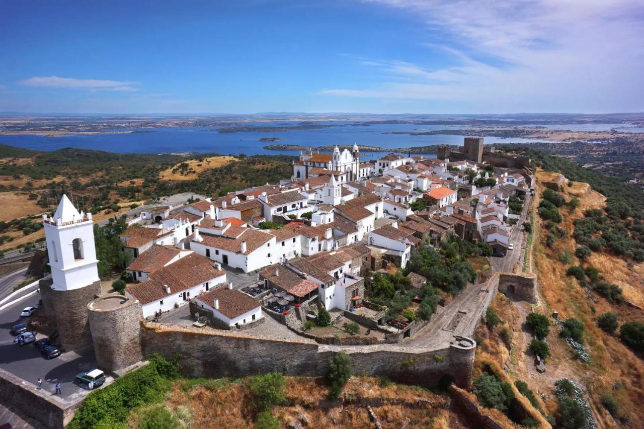 Porta Reguengos - Apartamento Moderno Alentejo Central เรเกงกุส ดิ มอนซารัซ ภายนอก รูปภาพ