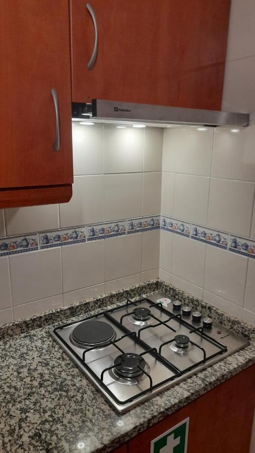 Porta Reguengos - Apartamento Moderno Alentejo Central เรเกงกุส ดิ มอนซารัซ ภายนอก รูปภาพ