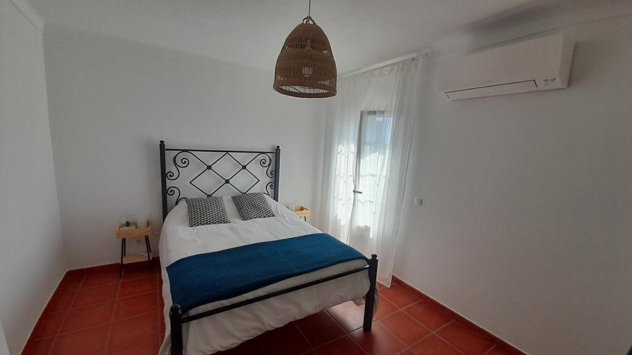 Porta Reguengos - Apartamento Moderno Alentejo Central เรเกงกุส ดิ มอนซารัซ ภายนอก รูปภาพ